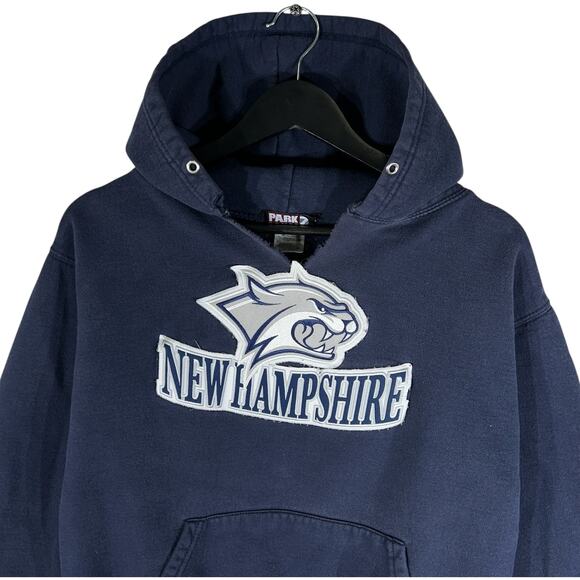 University Of New Hampshire Wildcats Hoodie - Picture 2 of 7